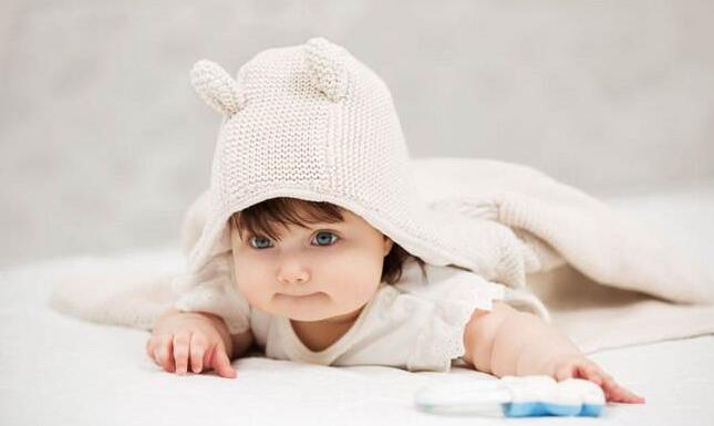 婴儿宝宝身边不能放这些东西