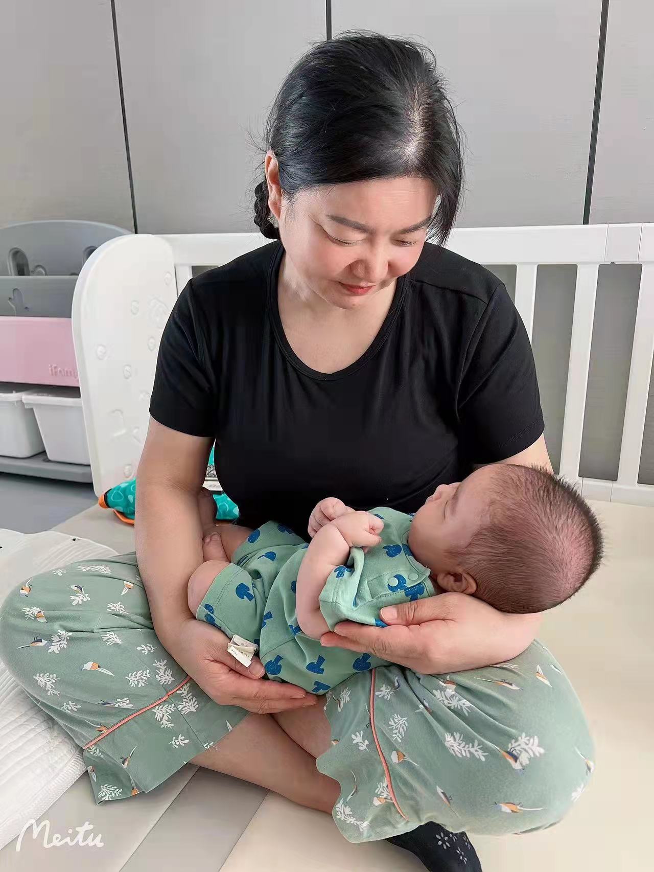 挑选月嫂时要遵循哪些原则(挑选月嫂的标准是什么?)