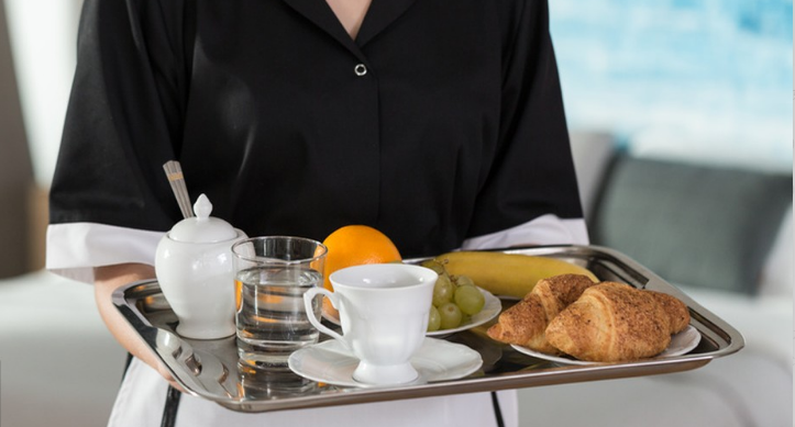 北京大班照顾老人护工为老人提供温暖的陪伴(照顾老人护工的重要性)